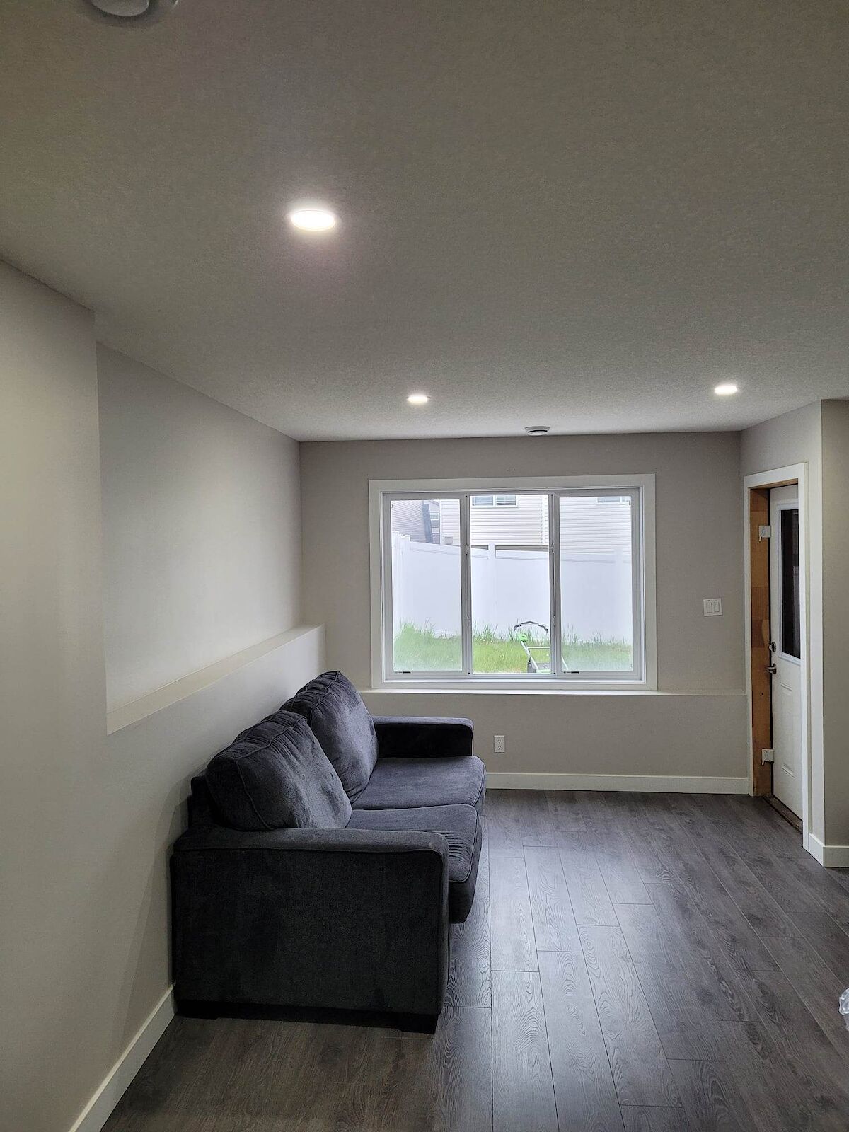 Calgary 2 + Den bedrooms Room For Rent for rent. Property photo: 529434-1