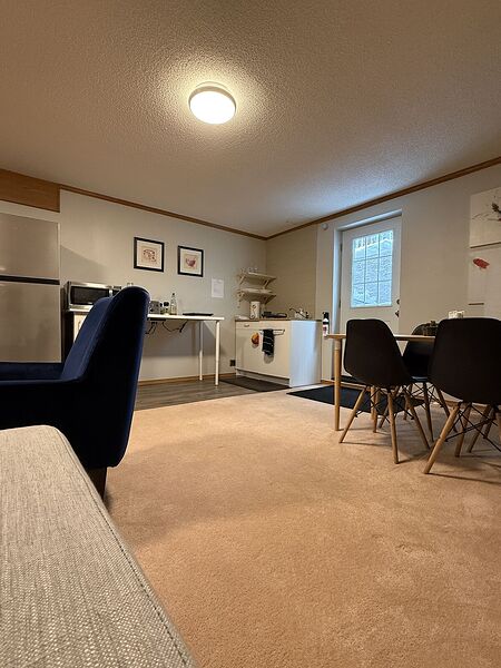 Calgary 1 bedroom Basement for rent. Property photo: 529509-3