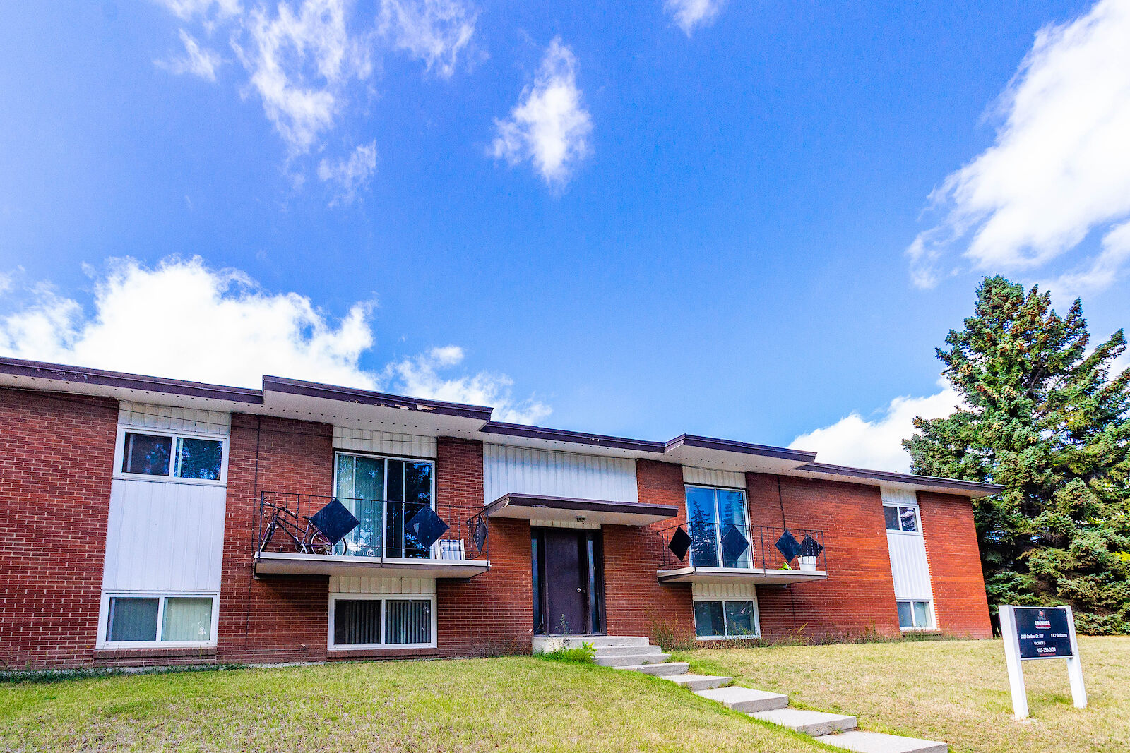 Calgary 2 bedrooms Condo Unit for rent. Property photo: 529787-1