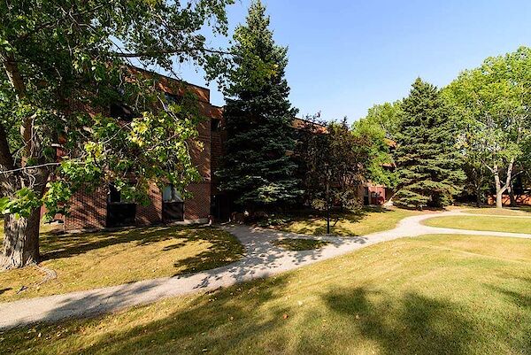 Winnipeg Apartment For Rent | Booth | Moray Village Phase II | ID ...