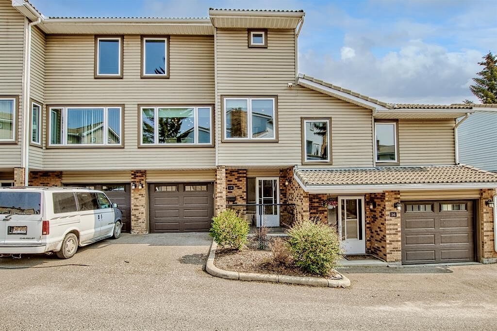 Calgary 3 bedrooms Townhouse for rent. Property photo: 530325-1