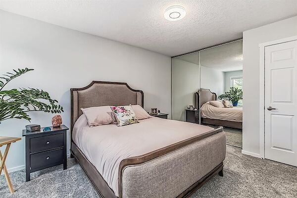 Calgary 3 bedrooms Townhouse for rent. Property photo: 530325-3