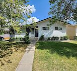Bright and Spacious 5 bedroom house in NW