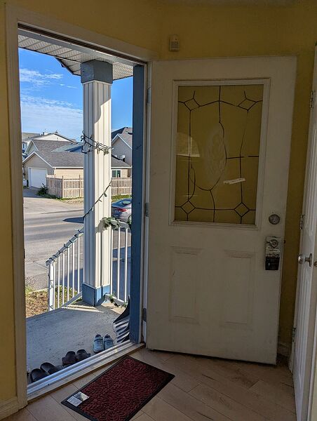 Calgary 3 bedrooms Main Floor for rent. Property photo: 530652-2