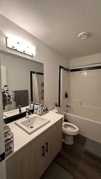 Calgary 1 bedroom Condo Unit for rent. Property photo: 530807-3