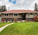 Upgraded Bungalow in Collingwood