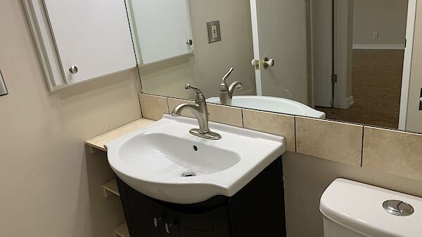 Calgary 1 bedroom Condo Unit for rent. Property photo: 530907-2