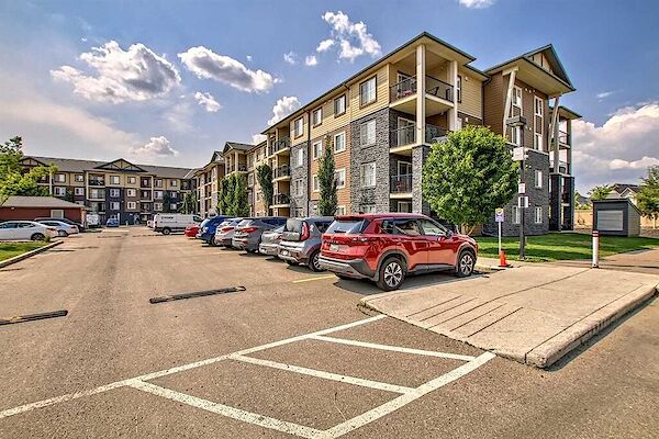 Calgary 2 bedrooms Condo Unit for rent. Property photo: 531108-2