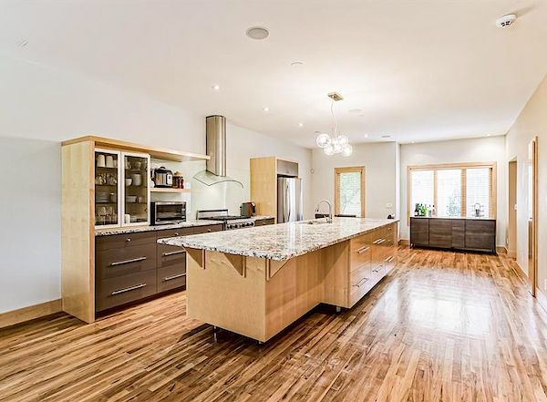 Calgary 4 bedrooms Townhouse for rent. Property photo: 53127-2