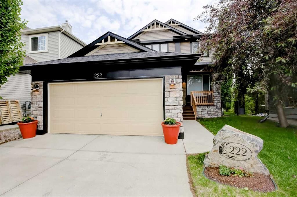 Calgary 4 bedrooms House for rent. Property photo: 531484-1