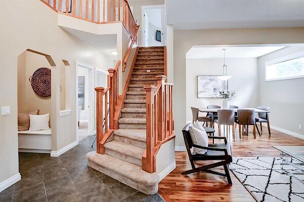Calgary 4 bedrooms House for rent. Property photo: 531484-2