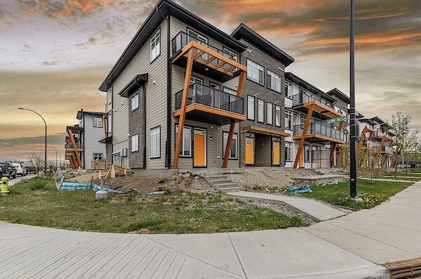 New 1 Bedroom Townhouse in Seton