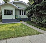 Immaculately clean newly painted bungalow in Rosedale. Walk to SAIT or Dwntown