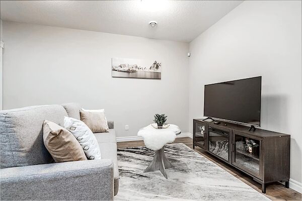 Calgary 2 bedrooms Basement for rent. Property photo: 532169-2