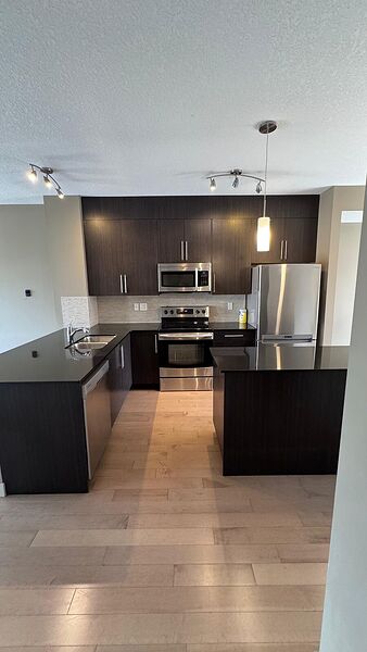 Calgary 3 bedrooms Townhouse for rent. Property photo: 532189-3