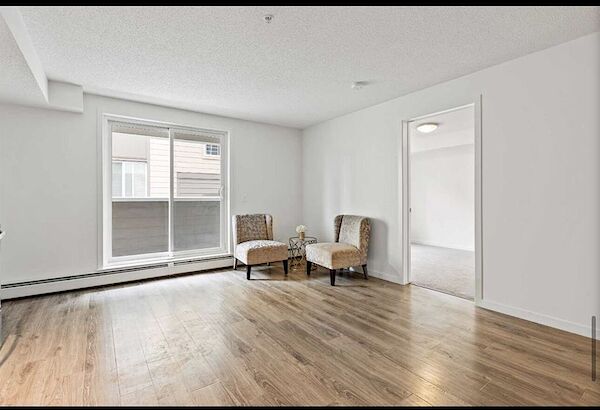 Calgary 1 + Den bedrooms Condo Unit for rent. Property photo: 532364-2