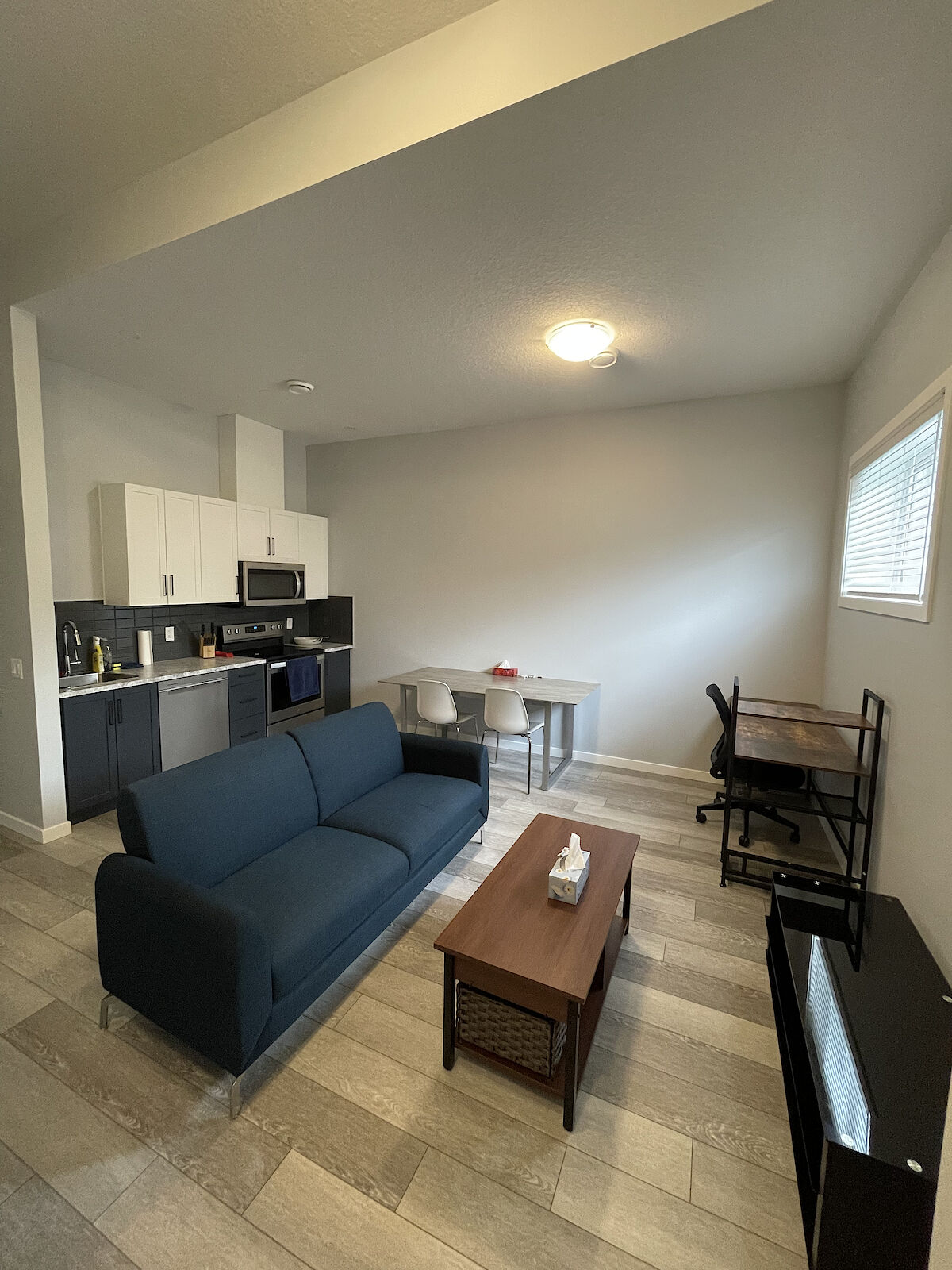 Calgary 1 bedroom Basement for rent. Property photo: 532504-1