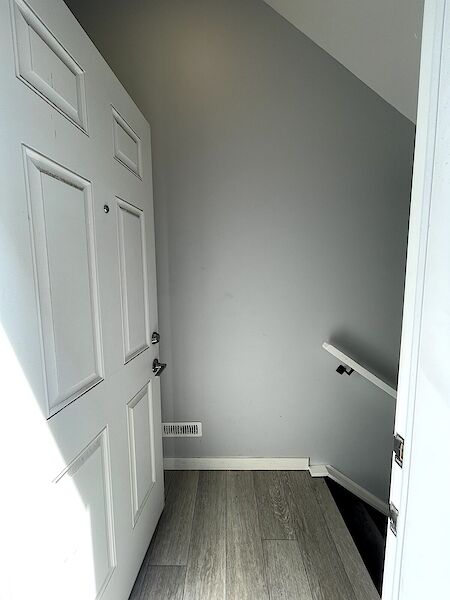 Calgary 1 bedroom Basement for rent. Property photo: 532504-3