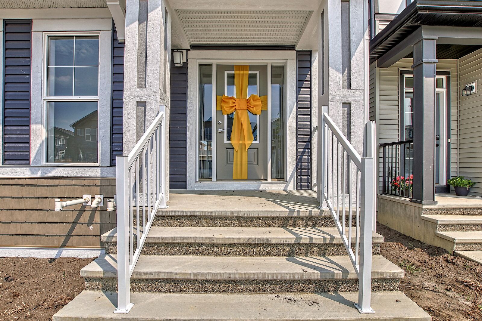 Calgary 3 + Den bedrooms Main Floor for rent. Property photo: 532875-1
