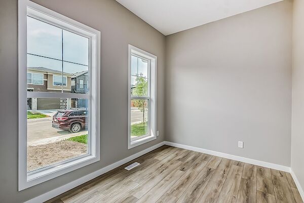 Calgary 3 + Den bedrooms Main Floor for rent. Property photo: 532875-3