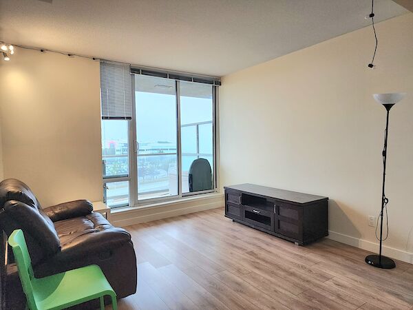 Calgary 1 bedroom Condo Unit for rent. Property photo: 532964-3