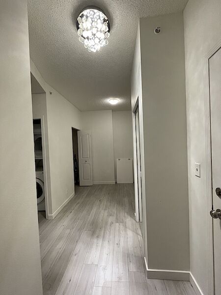 Calgary 1 + Den bedrooms Condo Unit for rent. Property photo: 533079-2