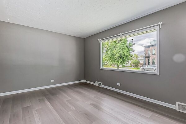 Calgary 2 bedrooms Main Floor for rent. Property photo: 533283-3