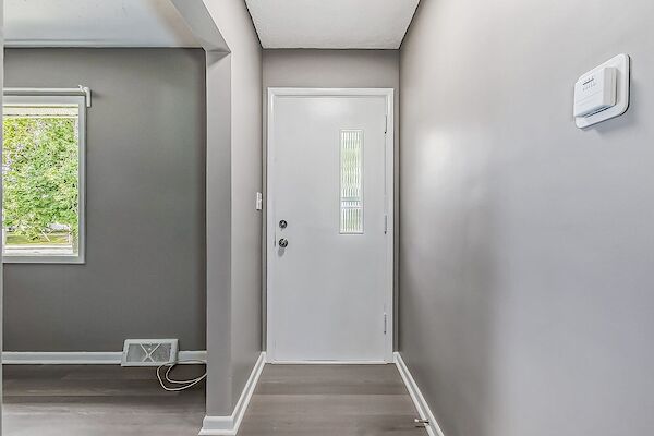 Calgary 2 bedrooms Main Floor for rent. Property photo: 533283-2
