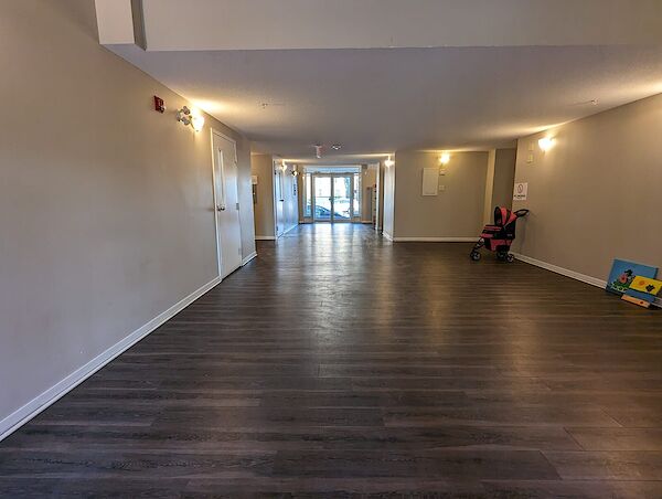Calgary 2 bedrooms Condo Unit for rent. Property photo: 533592-3
