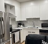 UTILITIES INCLUDED 1bed&1den Legal Secondary Suite Basement