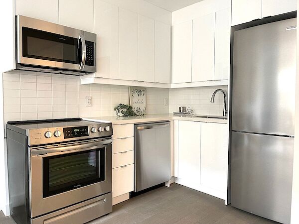 Toronto 2 bedrooms Apartment for rent. Property photo: 533900-2