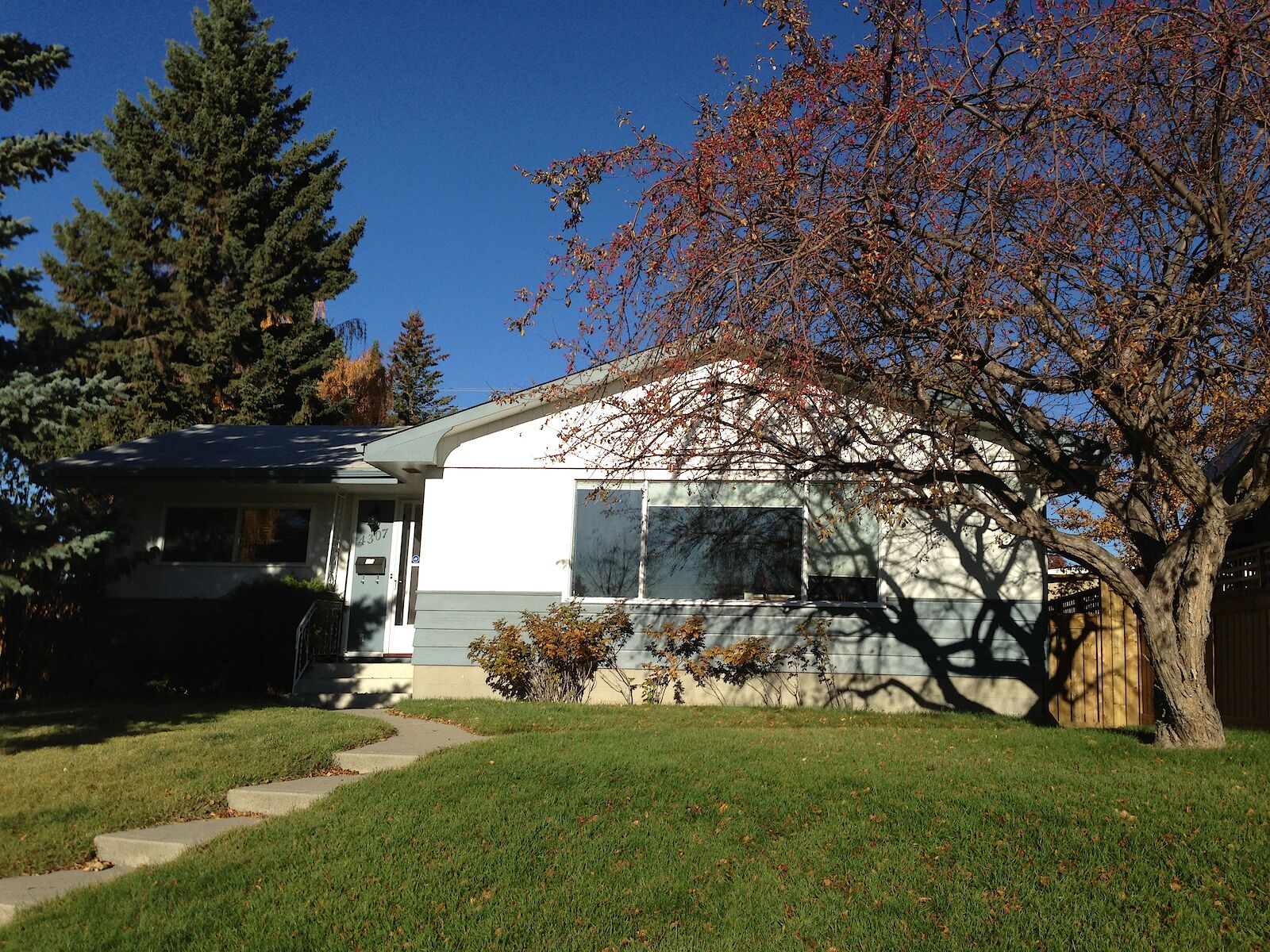 Calgary 1 bedroom Room For Rent for rent. Property photo: 533974-1