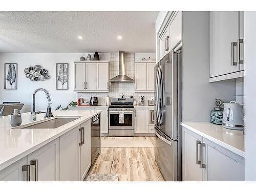 Calgary 3 bedrooms House for rent. Property photo: 534031-3