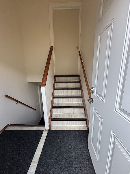 Calgary 3 bedrooms Duplex for rent. Property photo: 534362-3