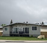 Spacious duplex for Rent - 3 Bedroom, 1 Bath - Prime Location (Main Floor)