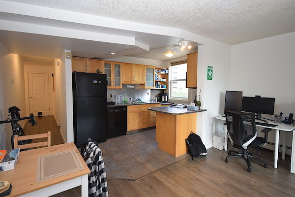 Calgary 1 bedroom Condo Unit for rent. Property photo: 534458-3