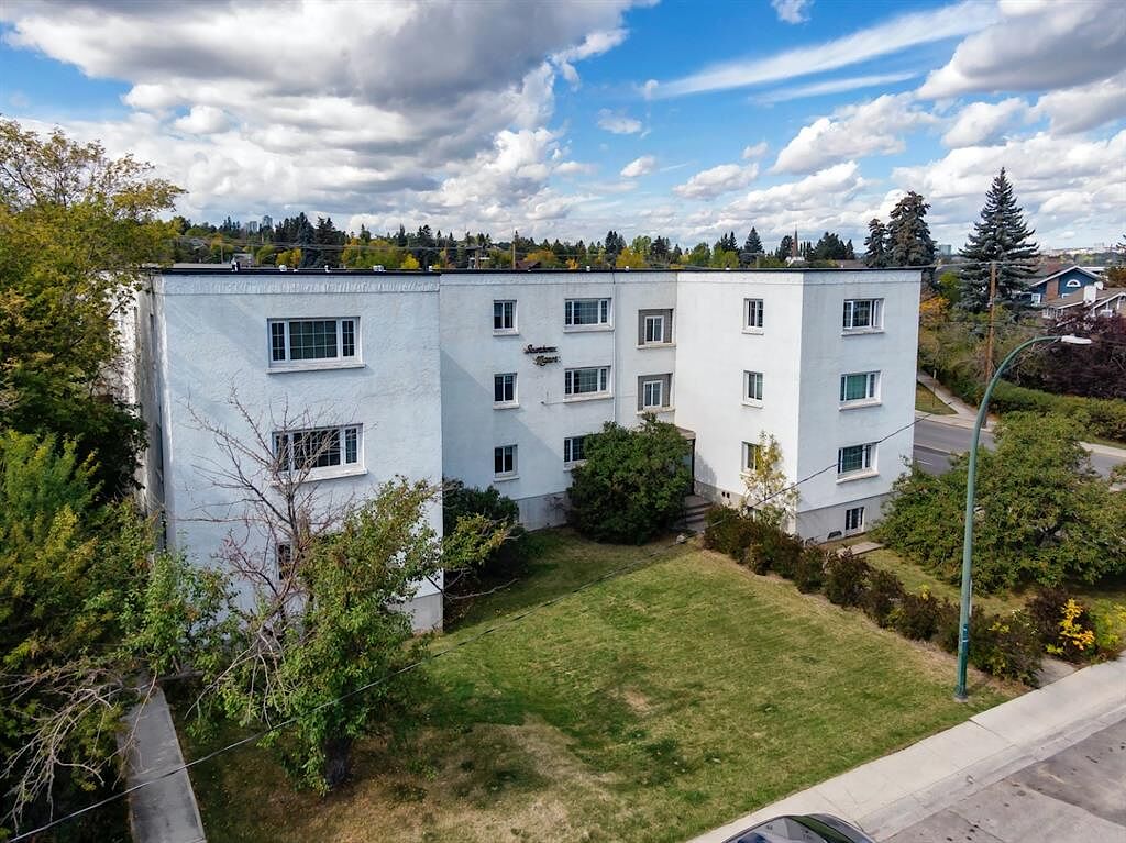 Calgary 2 bedrooms Room For Rent for rent. Property photo: 534459-1