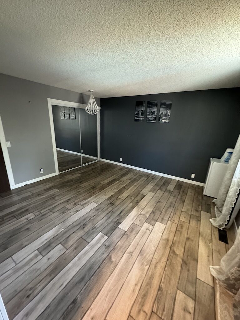 Calgary 2 bedrooms Room For Rent for rent. Property photo: 534611-1