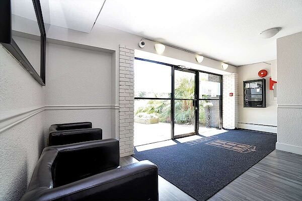 Burnaby 2 bedrooms Apartment for rent. Property photo: 534917-3
