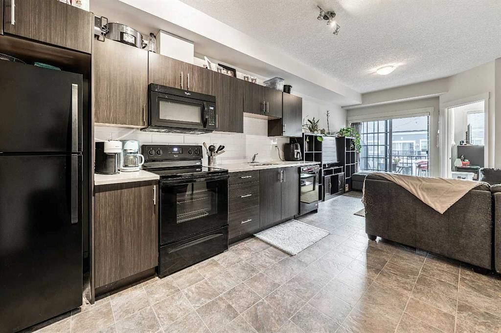 Calgary 2 bedrooms Condo Unit for rent. Property photo: 534956-1