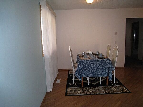 Calgary 3 bedrooms Main Floor for rent. Property photo: 535265-2