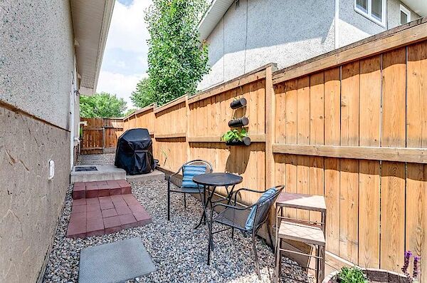 Calgary 2 bedrooms Basement for rent. Property photo: 535600-2