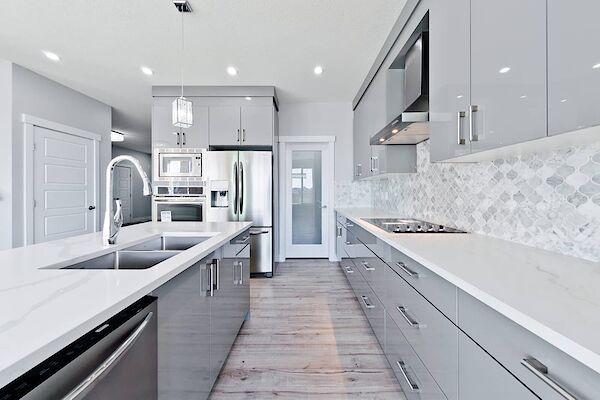 MIDTOWN | AIRDRIE - CLEAN, SPACIOUS, 2 STRY W/ DBL GRGE - 4+DEN+3.5BATH