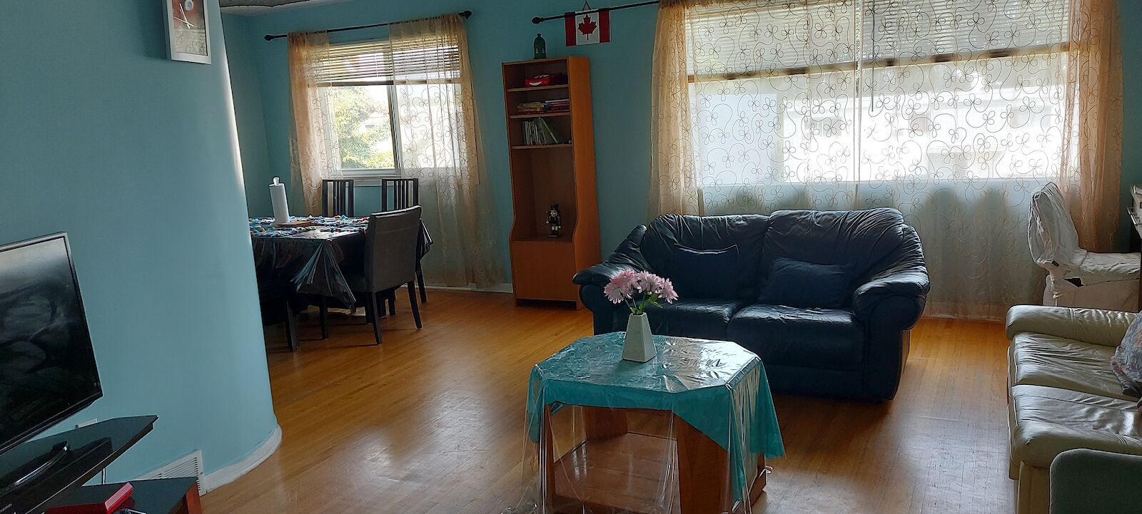 Calgary 3 bedrooms Main Floor for rent. Property photo: 535862-1