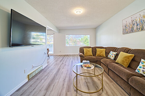 Calgary 2 bedrooms Main Floor for rent. Property photo: 536069-2