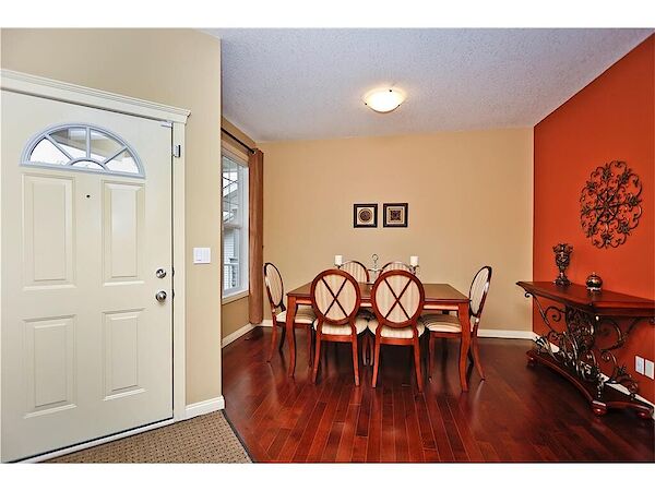 Calgary 3 + Den bedrooms House for rent. Property photo: 536262-2