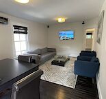 Gorgeous 2-Bed Private Unit in Mission Calgary**