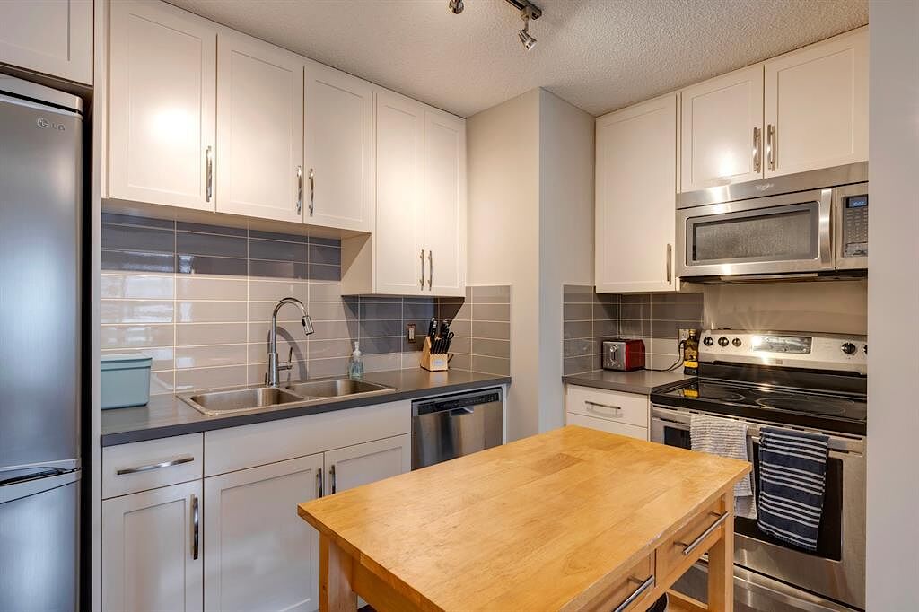 Calgary 1 bedroom Condo Unit for rent. Property photo: 536795-1
