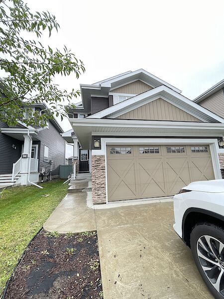 Gorgeous furnished 3bedroom single house at Glenridding heights for rent.
