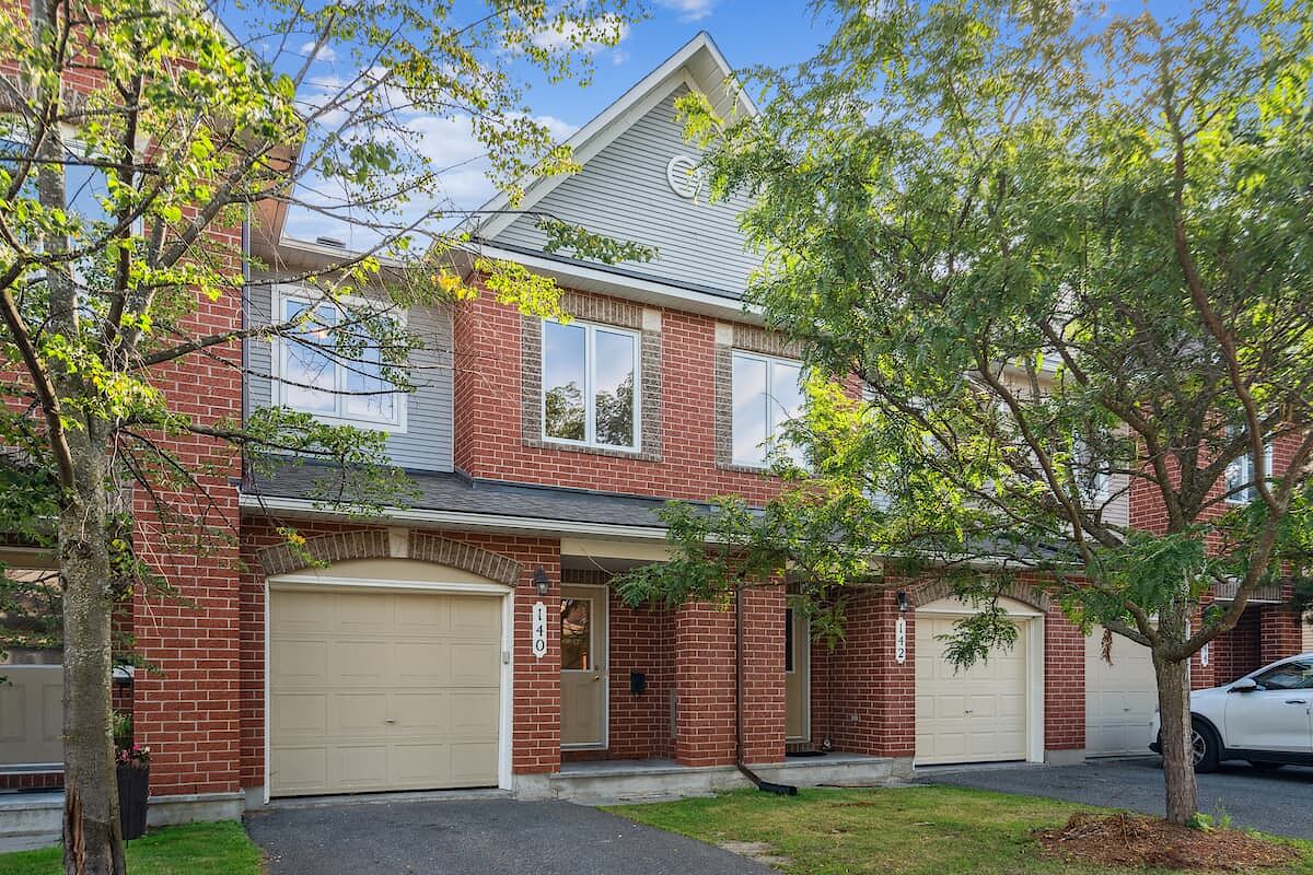 Ottawa 2 bedrooms Townhouse for rent. Property photo: 537557-1
